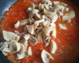 A picture of step 4 of Mushroom Stew🍲🍄🍲.