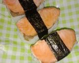 รูปขั้นตอนการทำที่ 6 ของ ซูชิแซลมอนย่าง (Grilled Salmon Sushi)