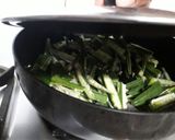 A picture of step 3 of Okra (Bhindi) Sabzi.