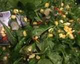 Foto langkah ke 3 dari resep Tumis Bayam Jagung.