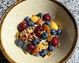 Hình bước làm 3 của món Bữa Sáng Healthy Với Sữa Chua, Granola, Việt Quất, Chà Là Tươi, Cherry, Hạt Chia Và Mật Ong