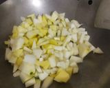 A picture of step 1 of Raw papaya fry.