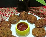 A picture of step 4 of Sabudana Vada.