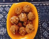 A picture of step 2 of Sonth Ladoo.