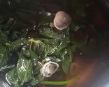 Foto langkah ke 2 dari resep Sayur bening katuk kemangi 🍀.