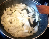 Foto del paso 2 de la receta: Pollo, verduras y champiñones al curry en olla de cocción lenta