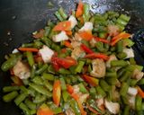 Foto langkah ke 4 dari resep Tumis buncis tahu wortel.