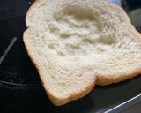 Foto del paso 2 de la receta: Pan con huevo y queso