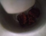A picture of step 6 of Walnut date halwa with crunchy walnut.