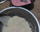 Foto langkah ke 3 dari resep Singkong gulung merah putih.