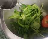 A picture of step 2 of Spinach soup.