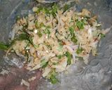 A picture of step 3 of Mix Pakoray.