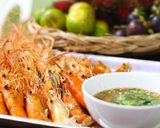 รูปขั้นตอนการทำที่ 5 ของ กุ้งย่างไร้เตาถ่าน..น้ำจิ้มรสแซ่บ