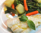 Foto del paso 4 de la receta: Cocción al vapor de Patatas y Verduras con Merluza confitada