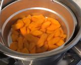 Une image de l'étape 3 de Salade de brede mafane au céleri,carottes,pois chiches, tomates et oignon.