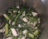 A picture of step 1 of Pea Soup.