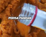 Gambar langkah 2 resipi Cucur Labu Kuning.