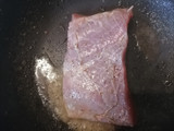 Filete al perejil con papas rústicas