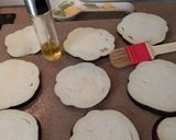 Foto del passaggio 1 della ricetta Melanzane arrostite aromatizzate alla menta fresca
