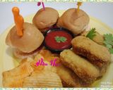 A picture of step 2 of #Mini_Nuggets_Burger! #KokabandCookpad #RamadanKiTayari.