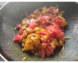 A picture of step 3 of Aloo Pulav.