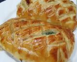 Foto langkah ke 6 dari resep Salmon En Croute (Salmon Wellington Puff).