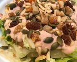 Foto del paso 5 de la receta: Ensalada de pollo asado, marzorquitas y frutos secos