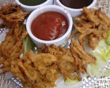A picture of step 3 of Onion potato lacha pakora.