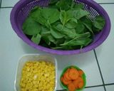 Foto langkah ke 2 dari resep Sayur Bayam Mix Jagung & Wortel.