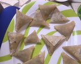 A picture of step 11 of Pastry samosas.