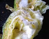 Foto del paso 1 de la receta: Repollo asado con salchichas Frankfurt ahumadas