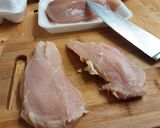 A picture of step 1 of Chicken Cordon Bleu.