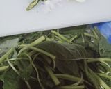 Foto langkah ke 1 dari resep Tumis bayam.