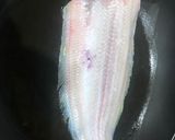 Foto del paso 4 de la receta Lenguado a la plancha con salteado de trigueros y gambas