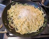 Scarlett's pasta or Spaghetti Aglio e Olio (spaghetti with oil and garlic)  Recipe by Nadine Schweitzer - Cookpad