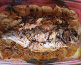 Foto del paso 5 de la receta: Pescado al horno con patatas y cebolla 🐟 🥔 🧅