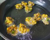 A picture of step 4 of Crispy Corn Pakoda.