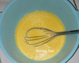 Foto langkah ke 3 dari resep Bolu karamel/sarang semut.
