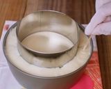A picture of step 9 of No-Bake Strawberry Cheesecake.