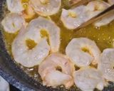 Foto langkah ke 4 dari resep Udang oseng saus mentega.