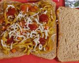 A picture of step 3 of Atta Noodle cheesey sandwich 🥘🥘.