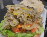 Foto del paso 7 de la receta: Sándwich con muchos vegetales y pollo🥙🥯🧅🍆🍗🥪