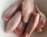 Hình bước làm 1 của món Cánh Gà Chiên Nước Mắm Mật Ong
