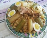 صورة لخطوة 4 من وصفة تريدة بالمرق الأبيض و الخضر