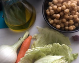 Foto del paso 1 de la receta: Potaje de garbanzos calentito, que podría ser vegetariano 🌱