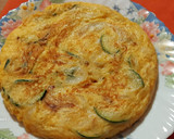 Foto del paso 5 de la receta: Tortilla de calabacín, cebolla y queso