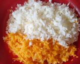 A picture of step 2 of Fried yam with carrot sauce.