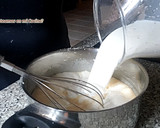 Foto del paso 3 de la receta: Bizcocho de Chocolate con Corazón Tierno