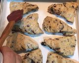 Foto langkah ke 8 dari resep Choco Berry Scones.