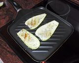 Foto del paso 3 de la receta Canelones de calabacín rellenos de albóndigas al horno